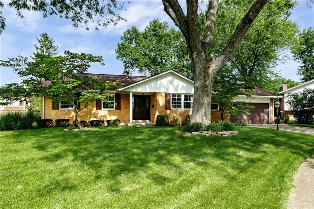 Property Photo:  4717 Briar Knoll Drive  OH 45429 
