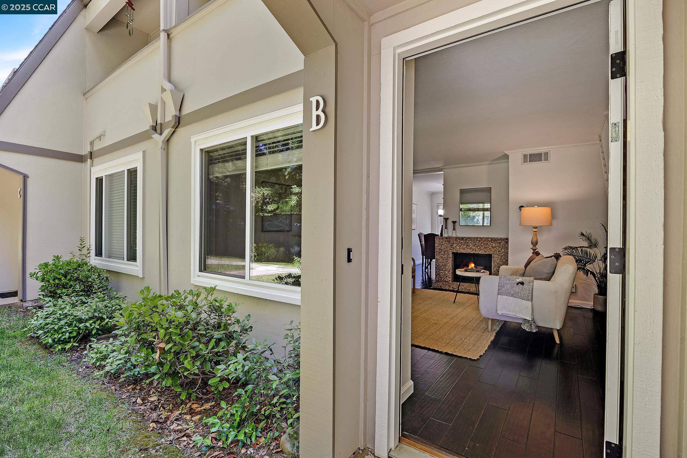 Property Photo:  1544 Schenone Ct B  CA 94521 