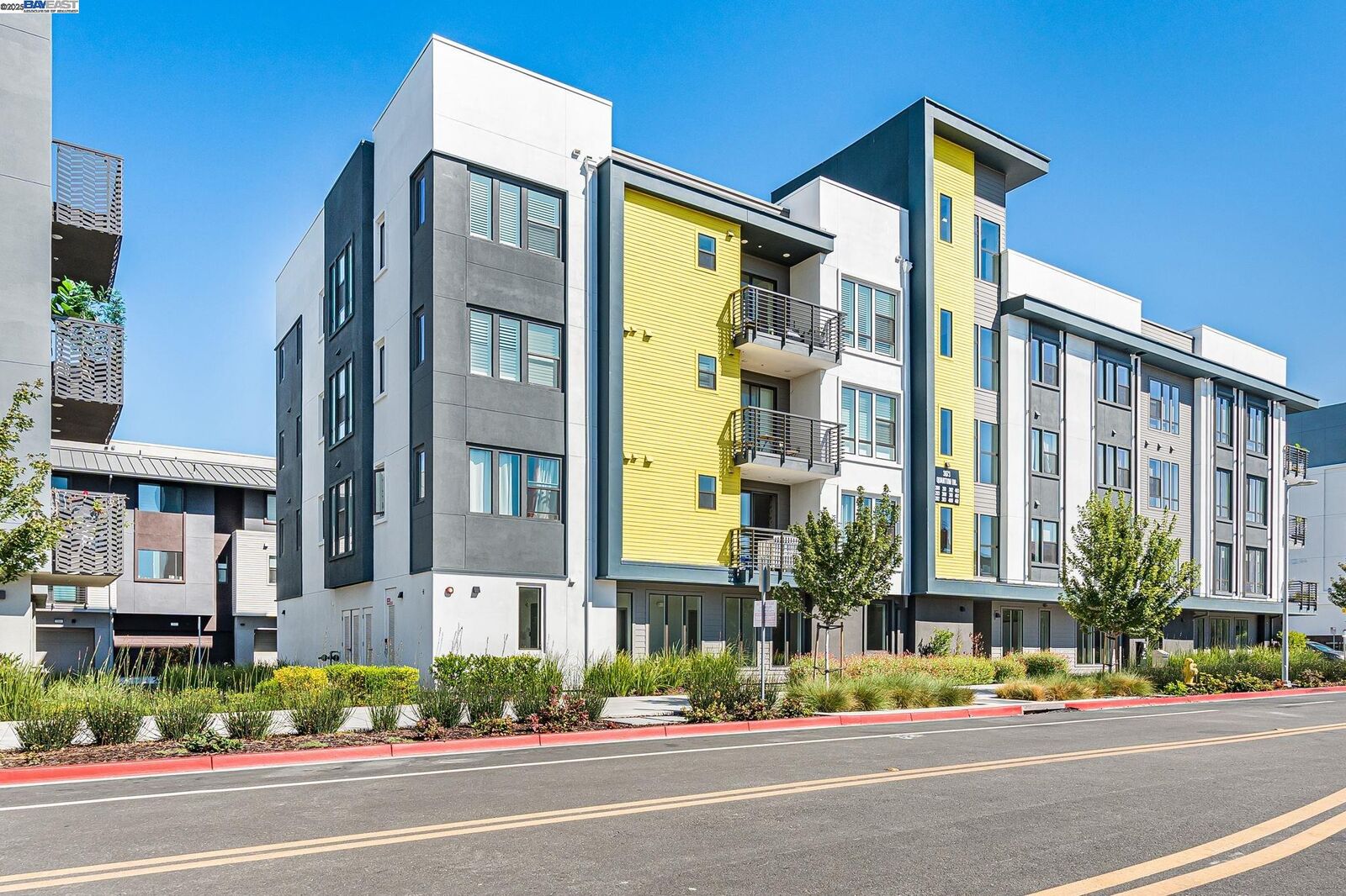 Property Photo:  3873 Quantum Dr 400  CA 94538 