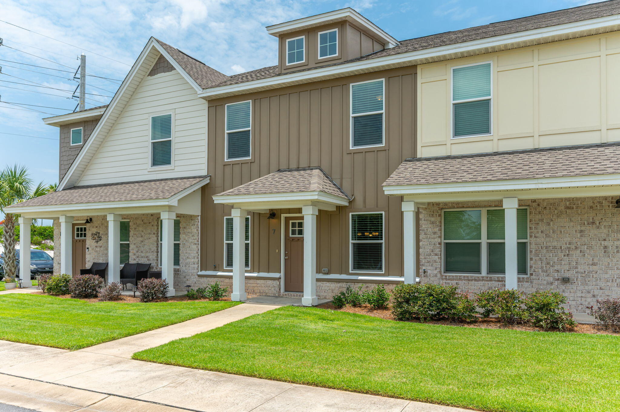 Property Photo: 400 Mattie M Kelly Boulevard 7 FL 32541