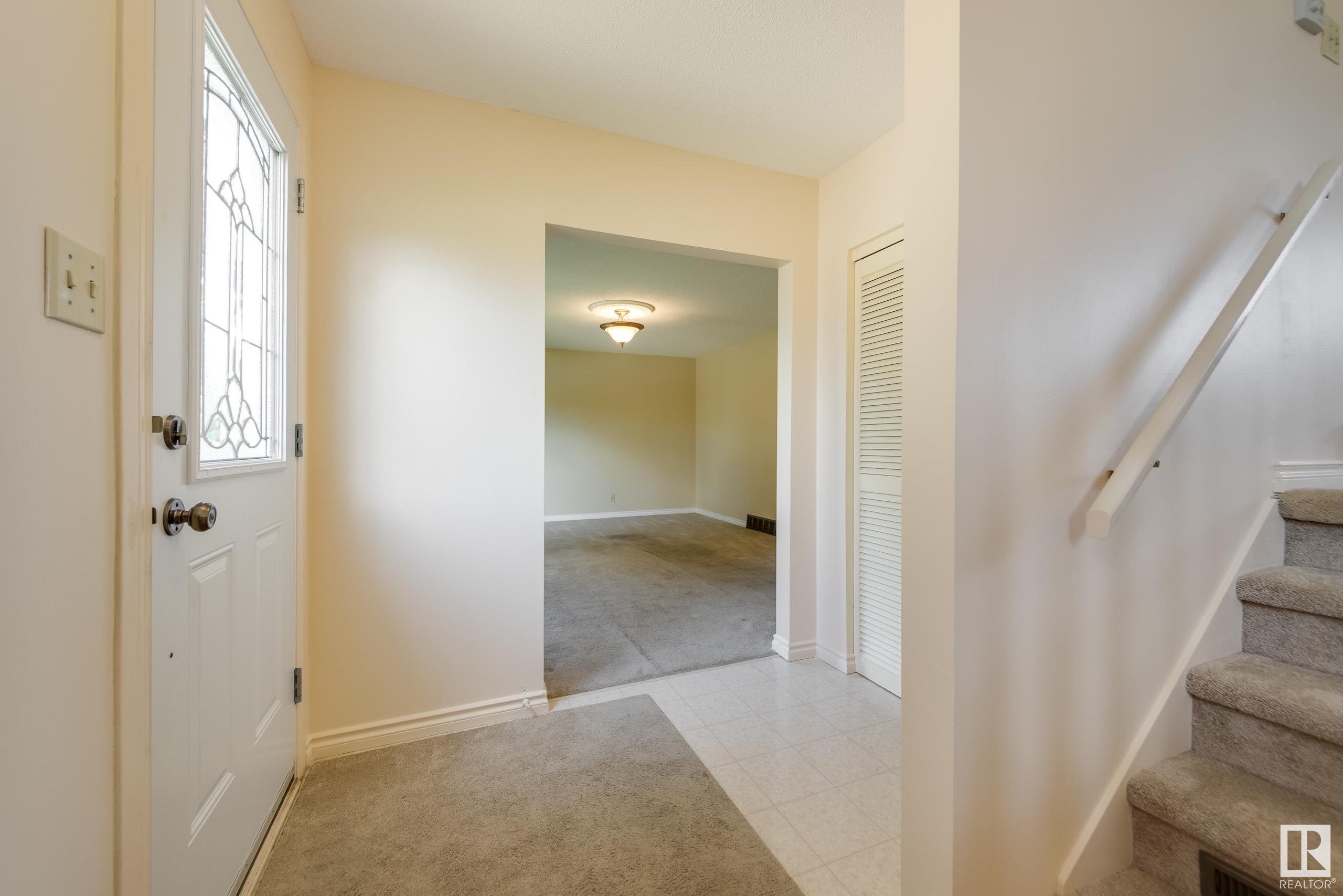 Photo de la propriété: 4115 123 Street NW AB T6J 1Z6