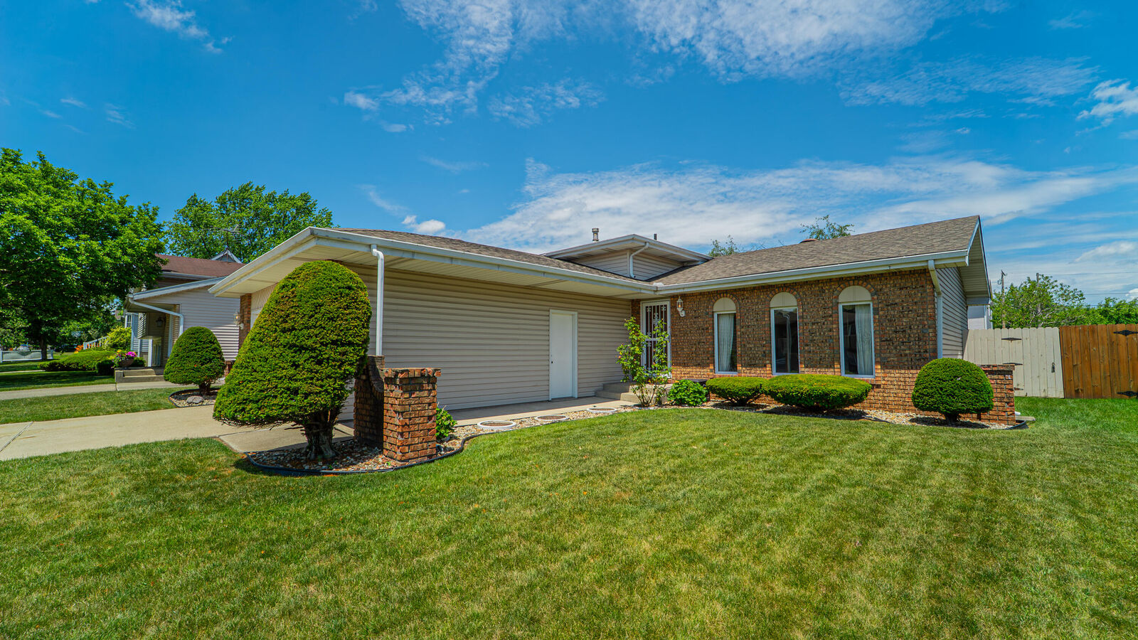 Property Photo:  942 High Ridge Drive  IN 46375 