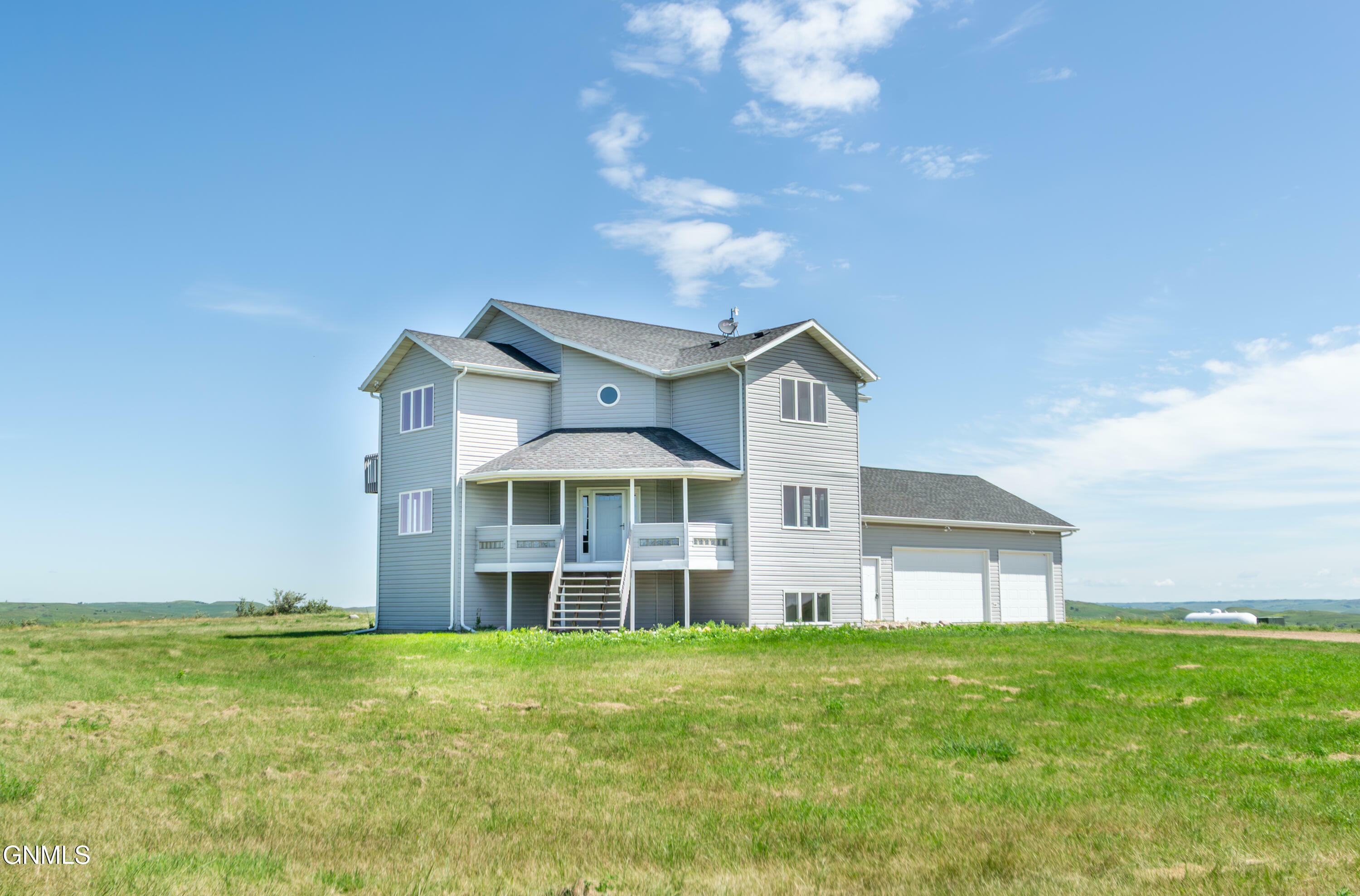 2572 Windsor Place N  Mandan ND 58554 photo