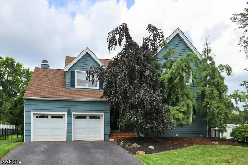 Property Photo: 10 Wyckoff Way NJ 08844