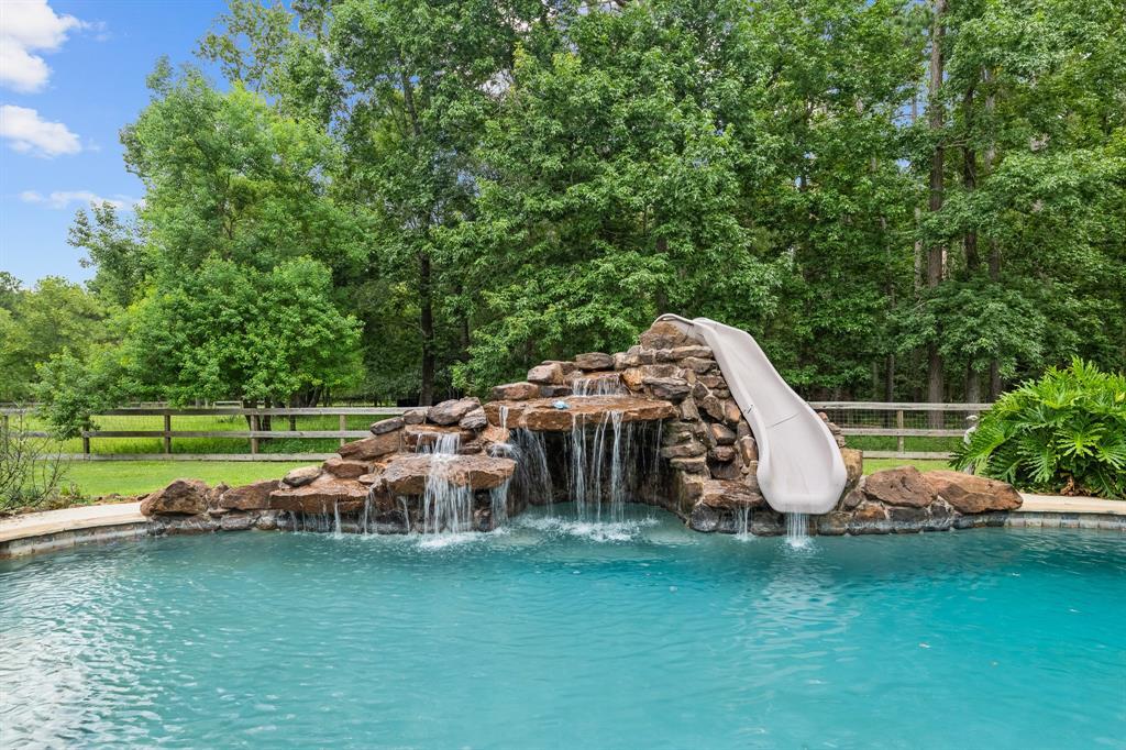 Property Photo: 20801 Plaza Circle TX 77532
