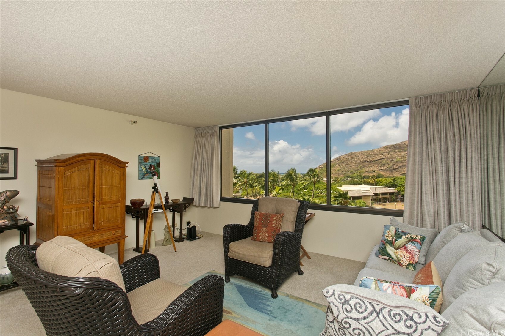 555 Hahaione Street 5C  Honolulu HI 96825 photo