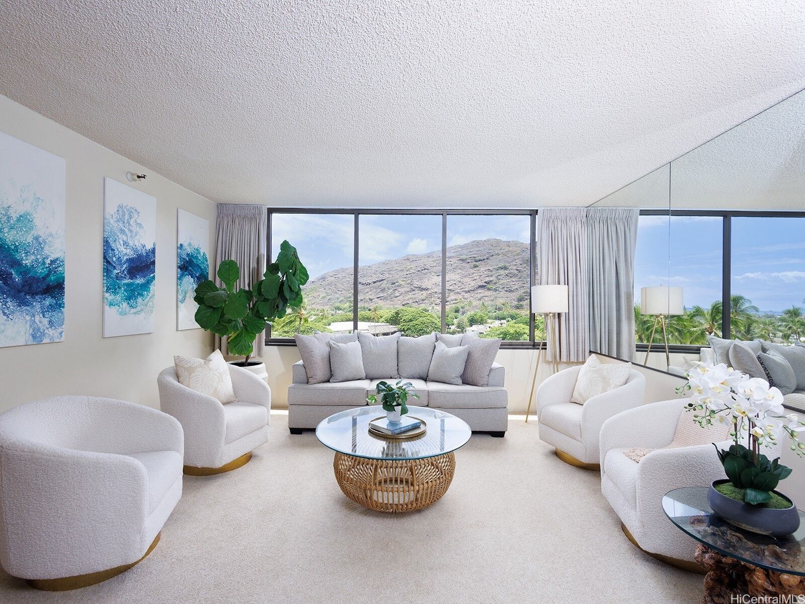 Property Photo:  555 Hahaione Street 5C  HI 96825 