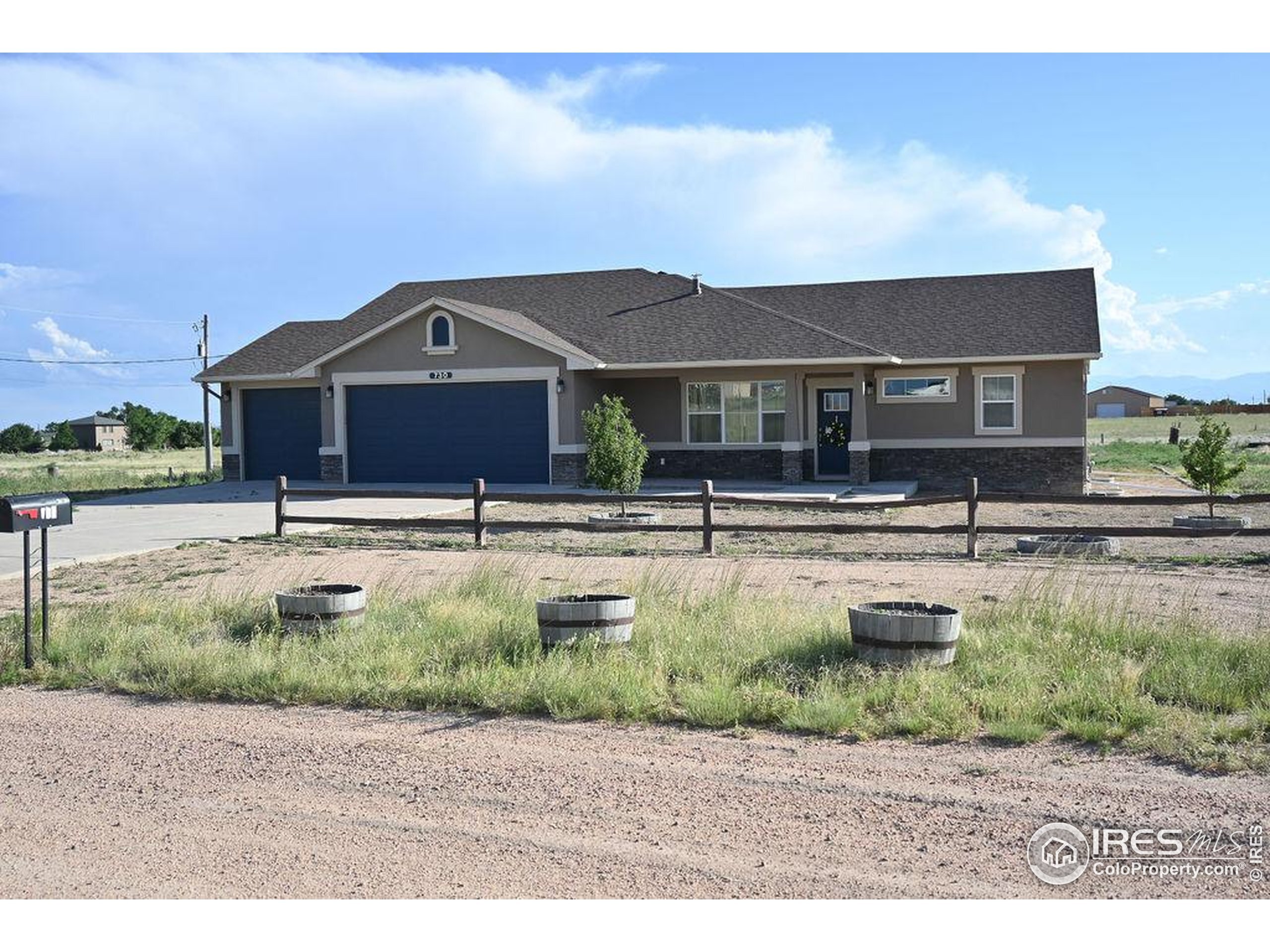 Property Photo: 730 E Alameda Ct CO 81007