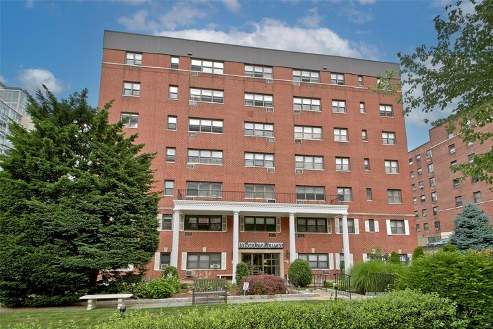 Property Photo: 33 Barker Avenue 6K NY 10601