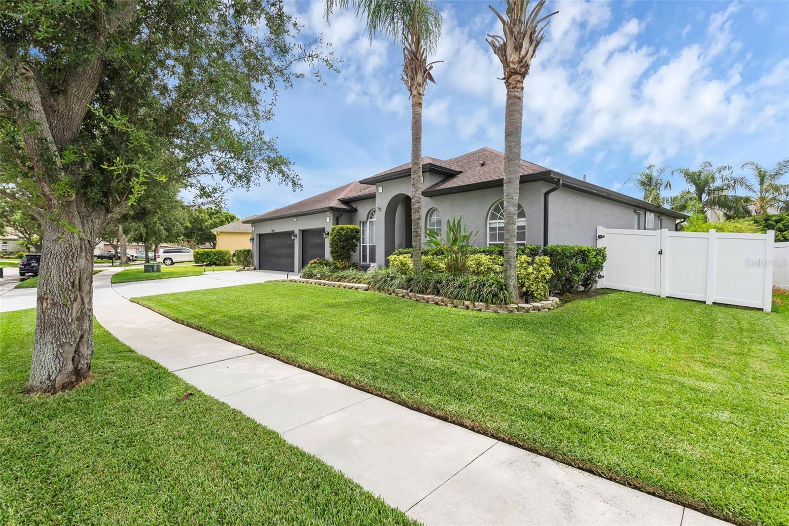 Property Photo: 2284 Blackjack Oak Street FL 34761