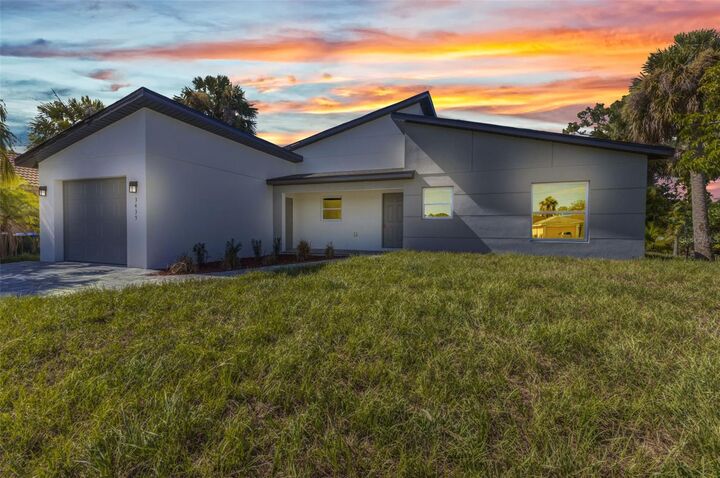 Property Photo: 3435 W Price Boulevard FL 34286