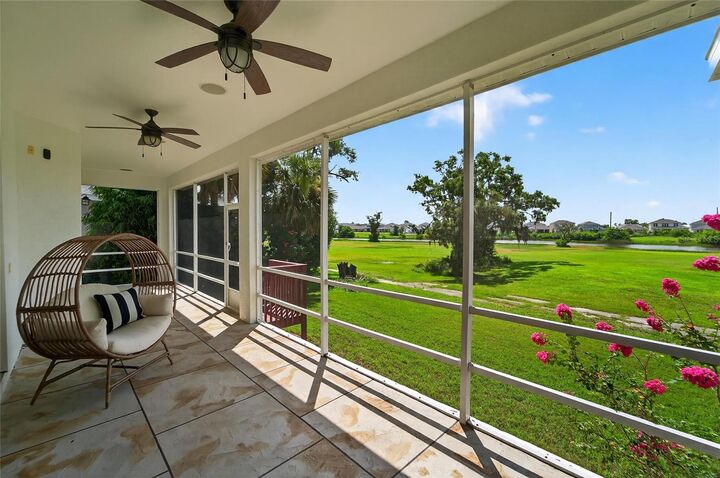 Property Photo: 924 Bunker View Drive FL 33572