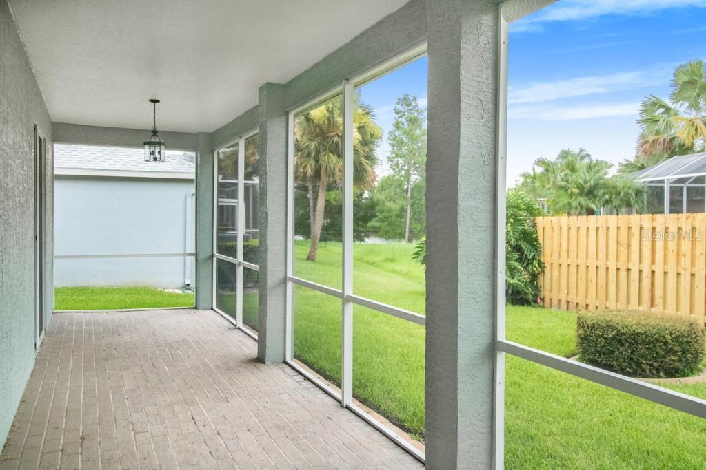 Property Photo: 10136 Kingsbridge Avenue FL 33626