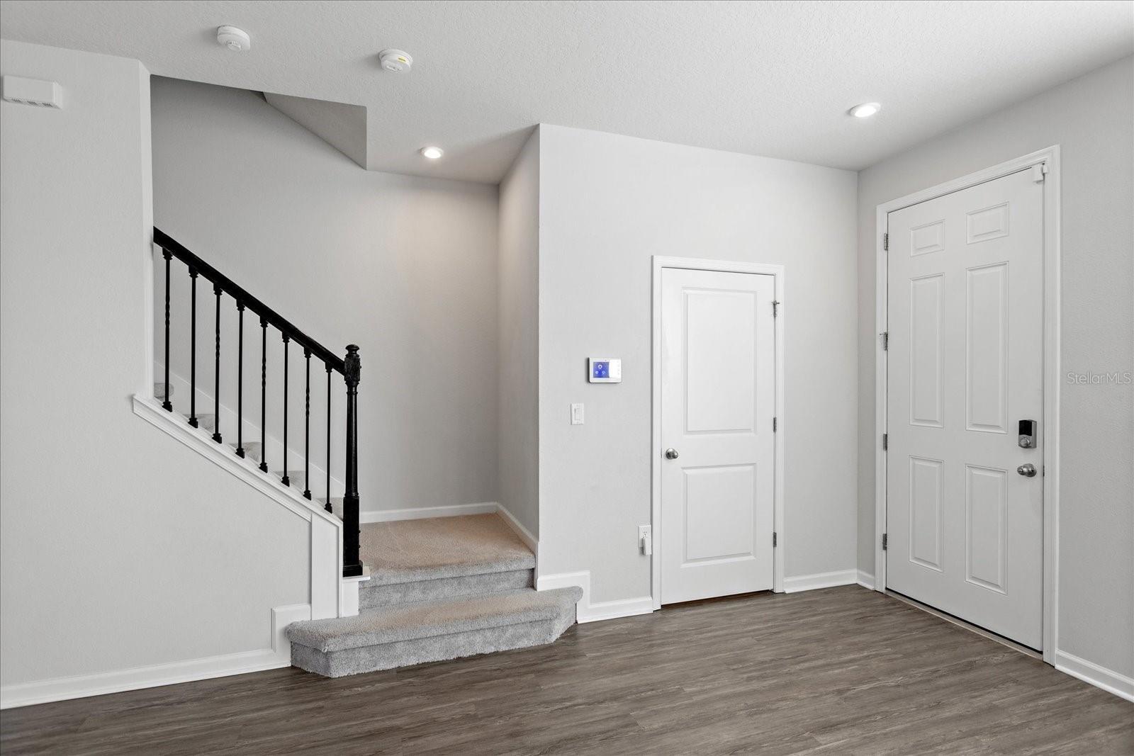 Property Photo: 6165 Juneberry Way FL 34787