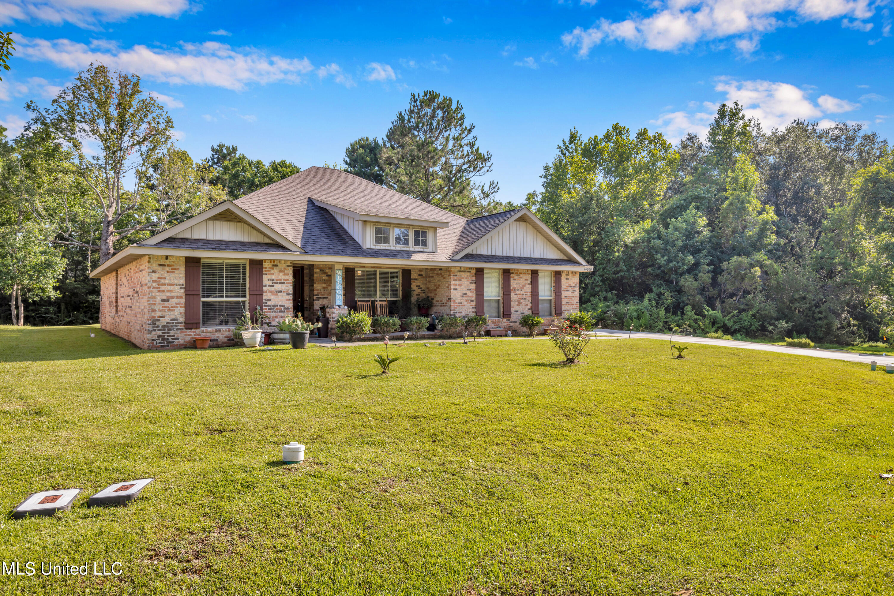 Property Photo: 14908 N Swan Road MS 39503