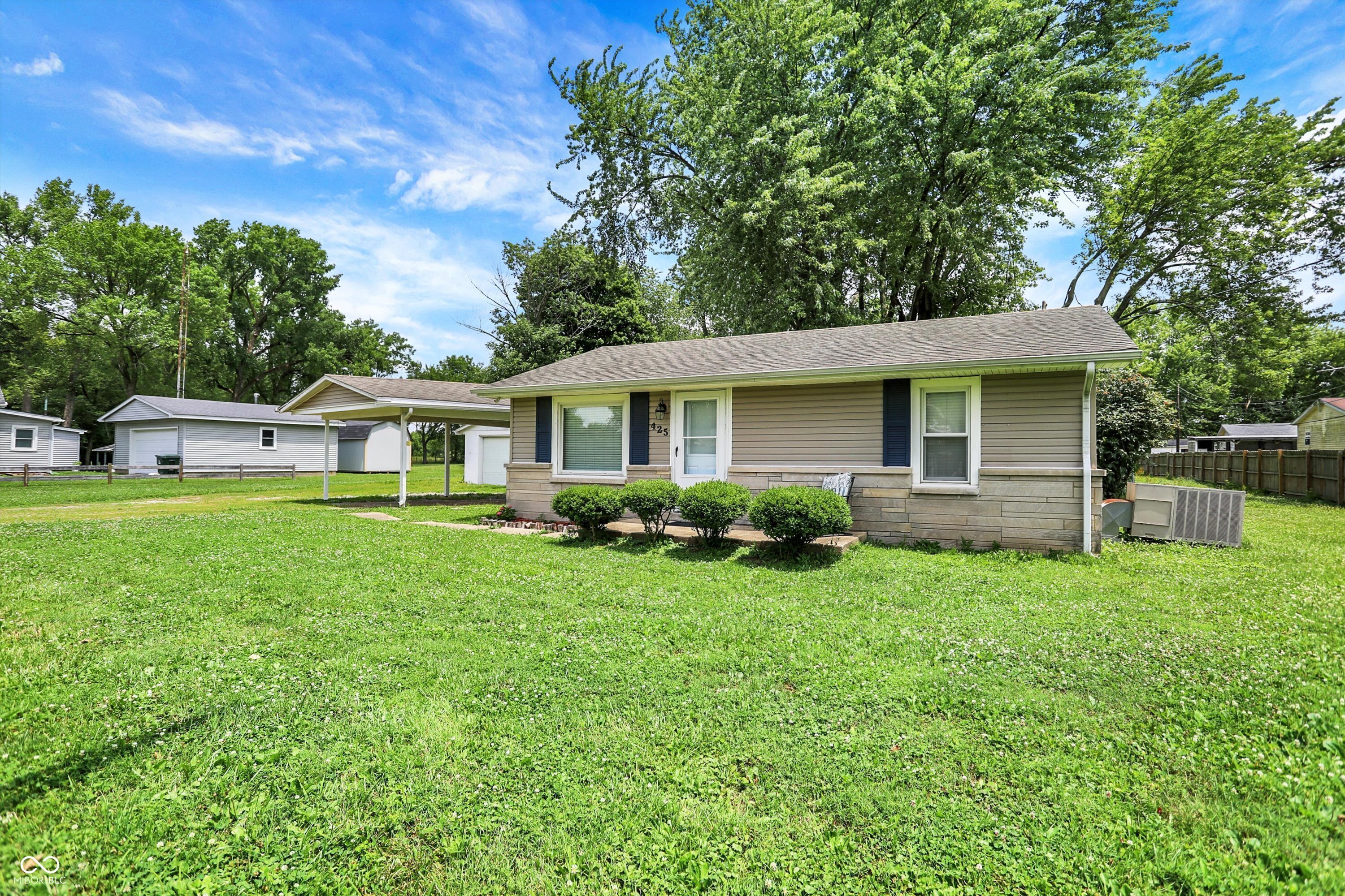 Property Photo: 425 Aiken Street IN 47246
