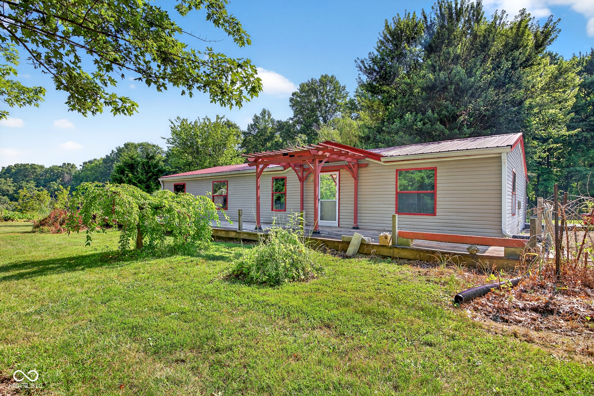 Property Photo: 692 W County Road 1150 S IN 46120