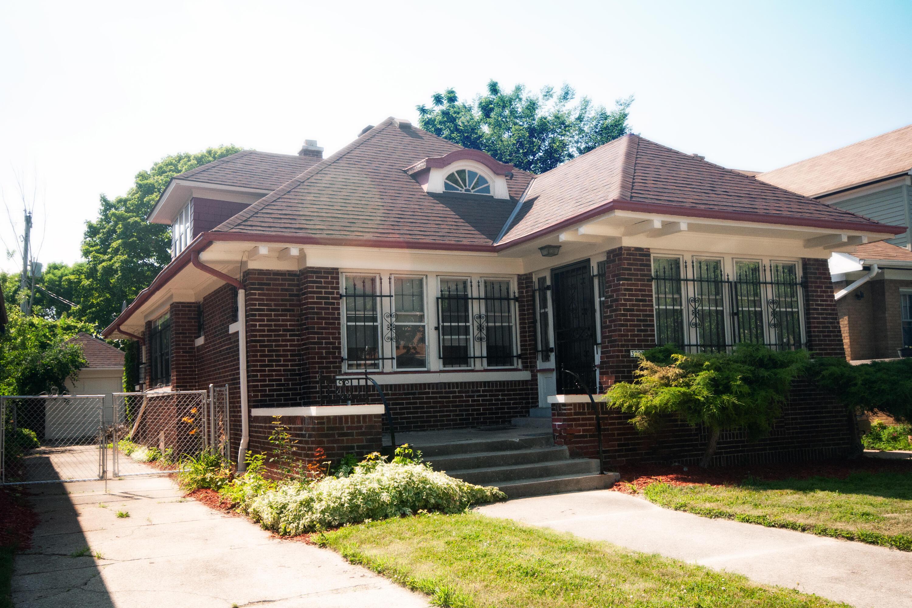 Property Photo: 3927 N 16th St WI 53206