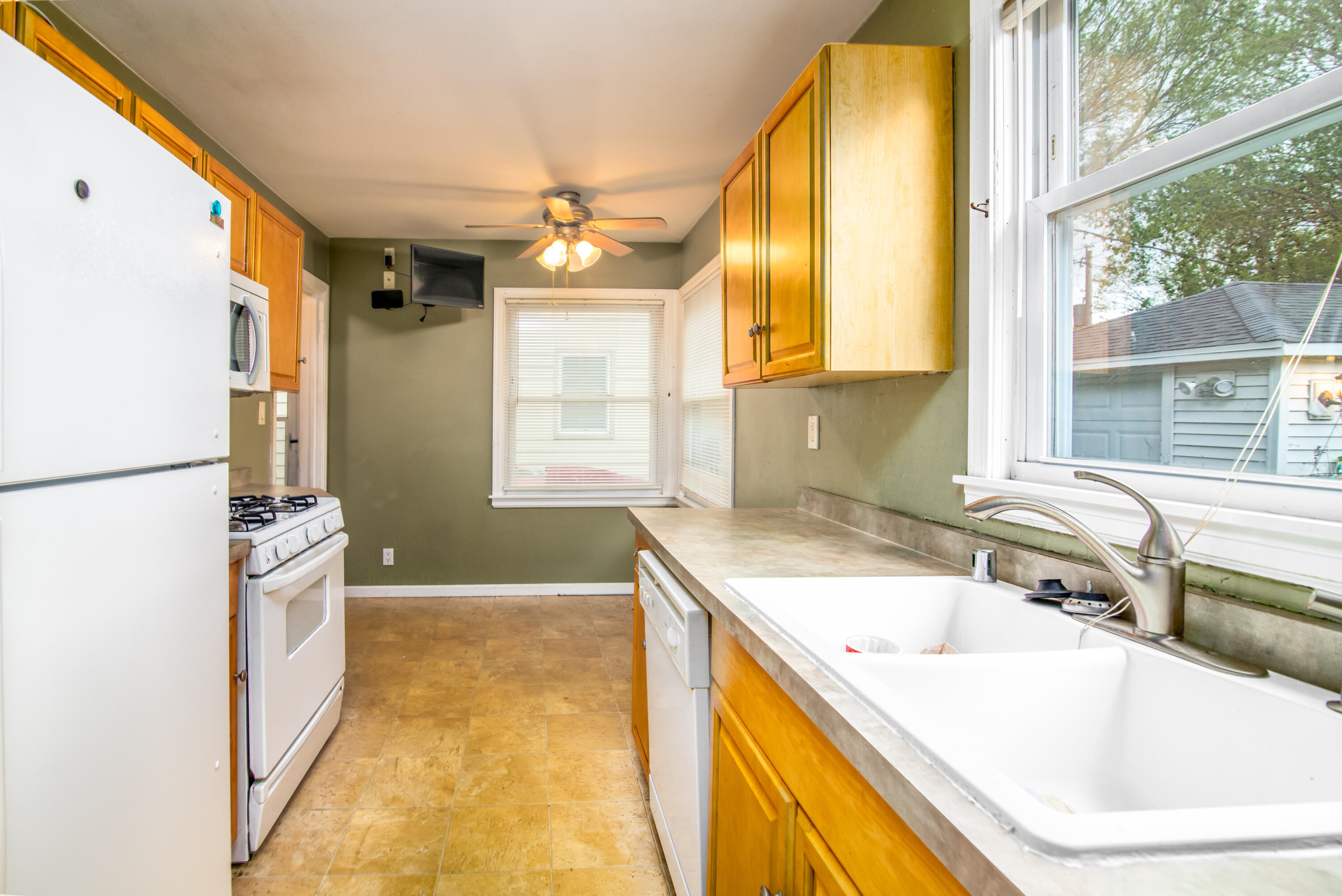 Property Photo: 2845 S 52nd St WI 53219