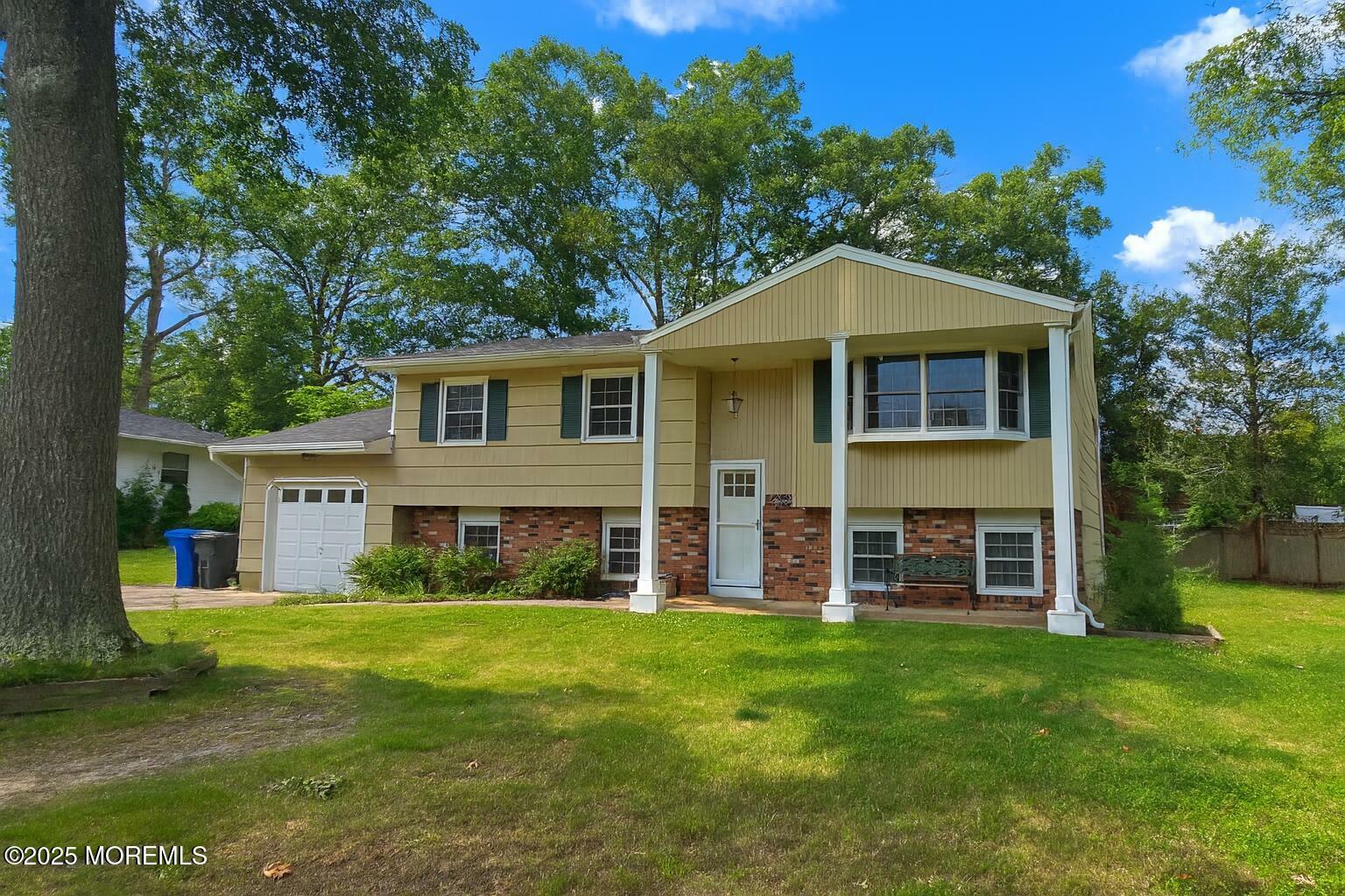 Property Photo:  20 Woodridge Avenue  NJ 08755 