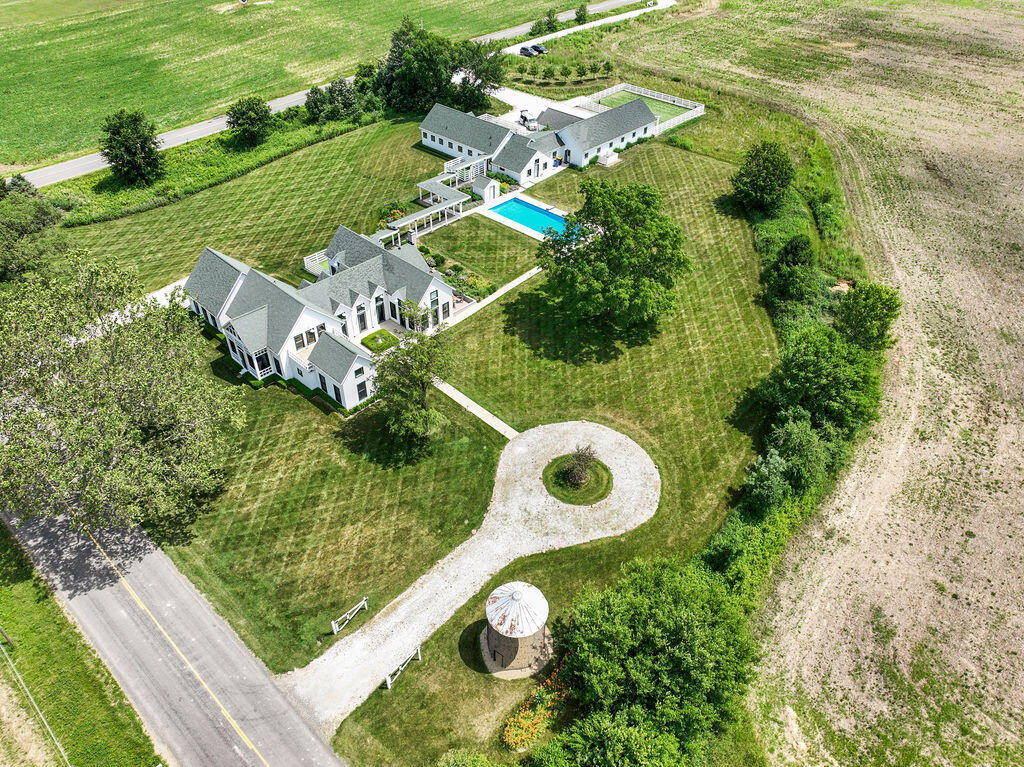 Property Photo: 15337 Pardee Road MI 49113
