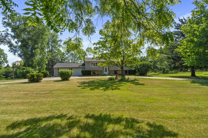 Property Photo: 1021 Craft Road MI 49240