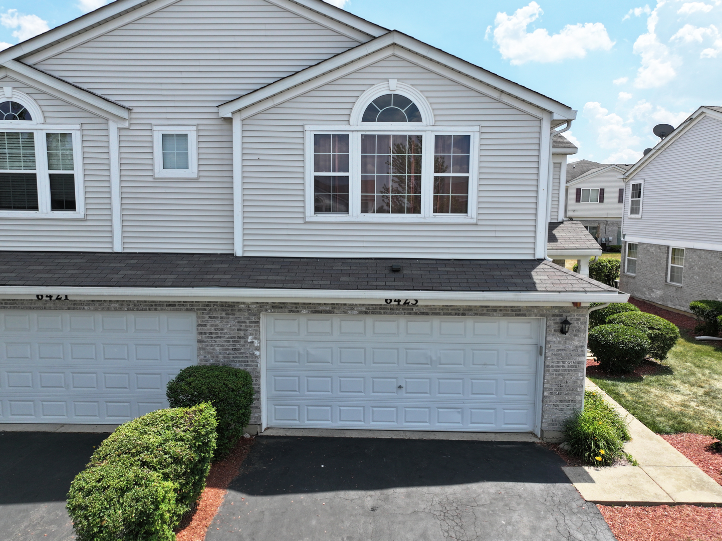 Property Photo:  6423 Gray Hawk Drive 2716  IL 60443 