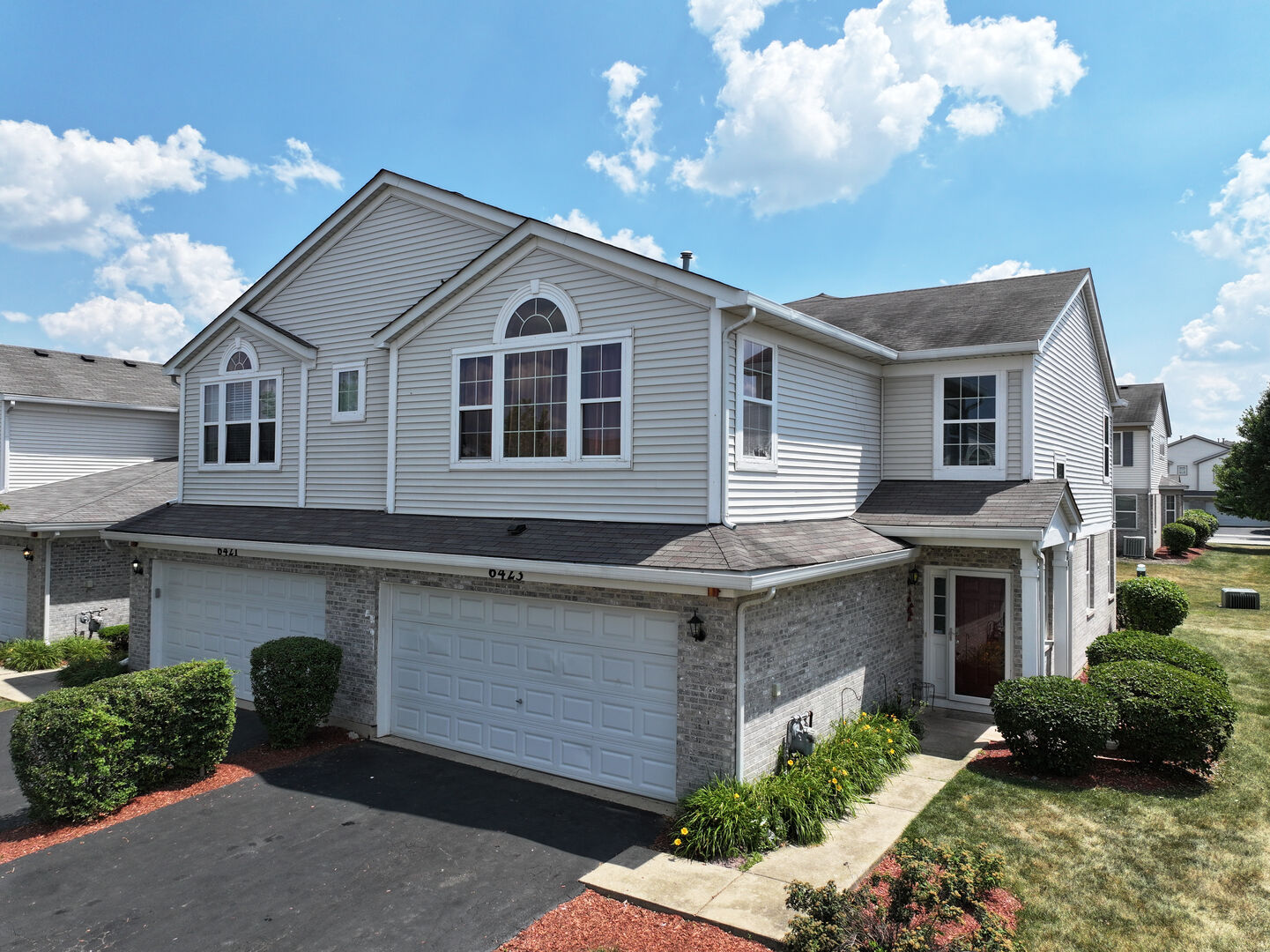 Property Photo: 6423 Gray Hawk Drive 2716 IL 60443