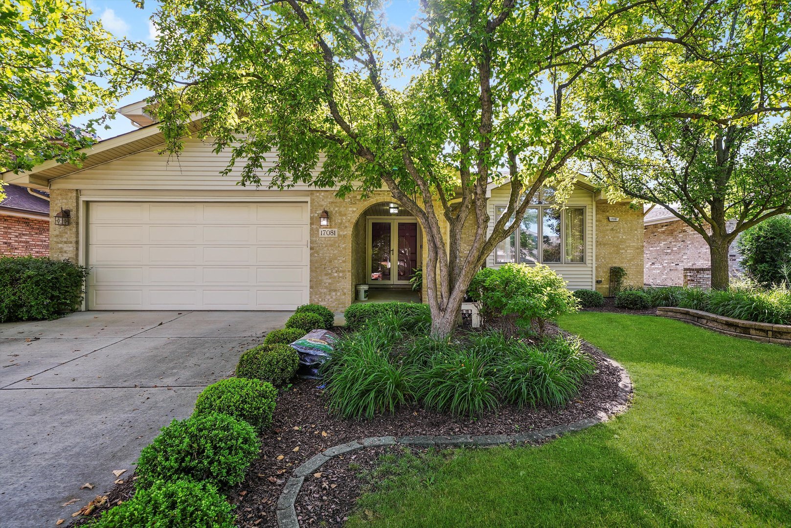 Property Photo: 17081 Bonnie Trail West IL 60452
