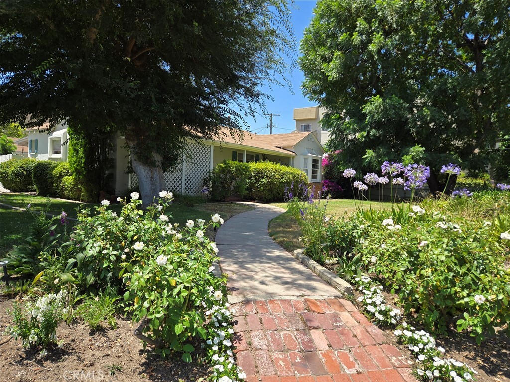 11636 Valley Spring Lane  Studio City CA 91604 photo