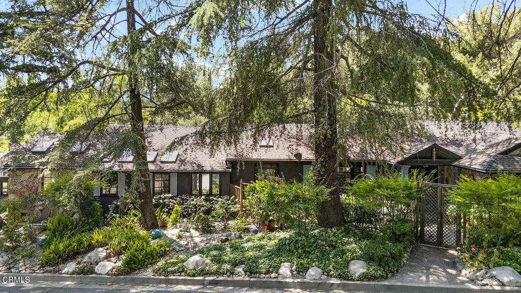 4953 Alta Canyada Road  La Canada Flintridge CA 91011 photo
