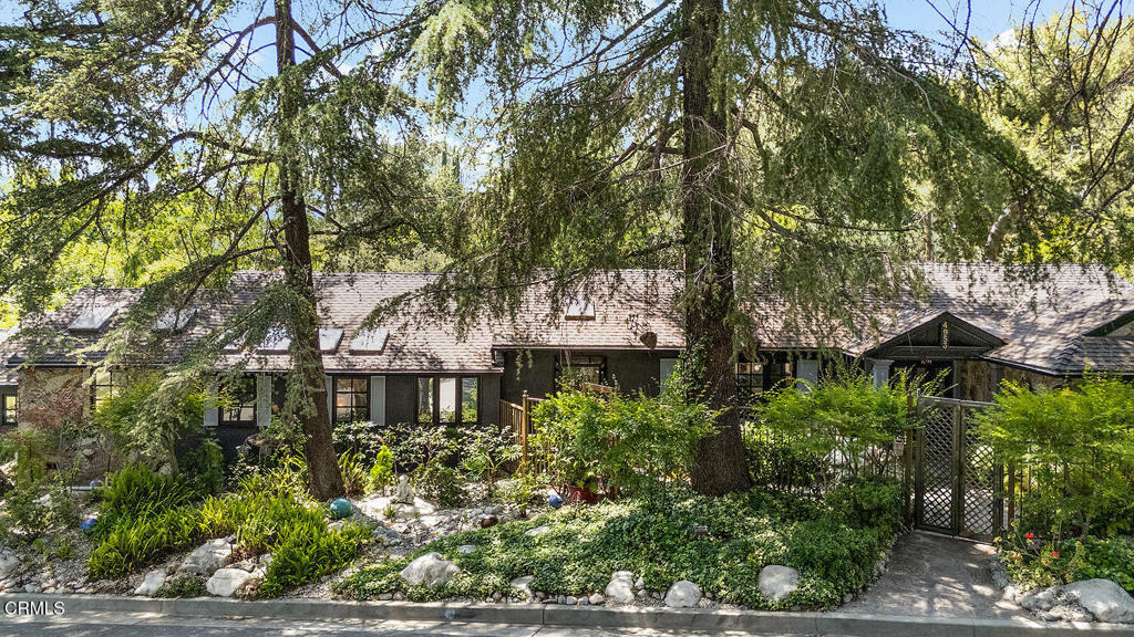 Property Photo: 4953 Alta Canyada Road CA 91011