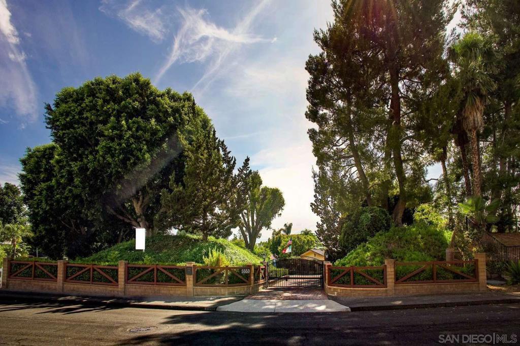 Property Photo: 5553 Scenic View Dr CA 92886