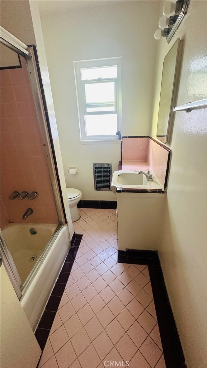 Property Photo: 5851 Harold Way A CA 90028