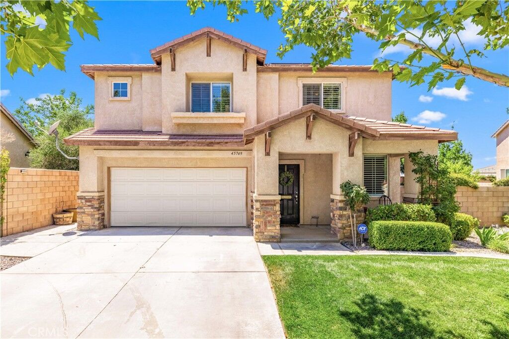 Property Photo: 45749 21st Street W CA 93536