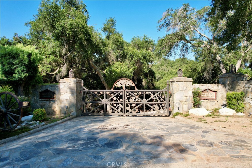 Property Photo: 23725 Carancho Rd CA 92590
