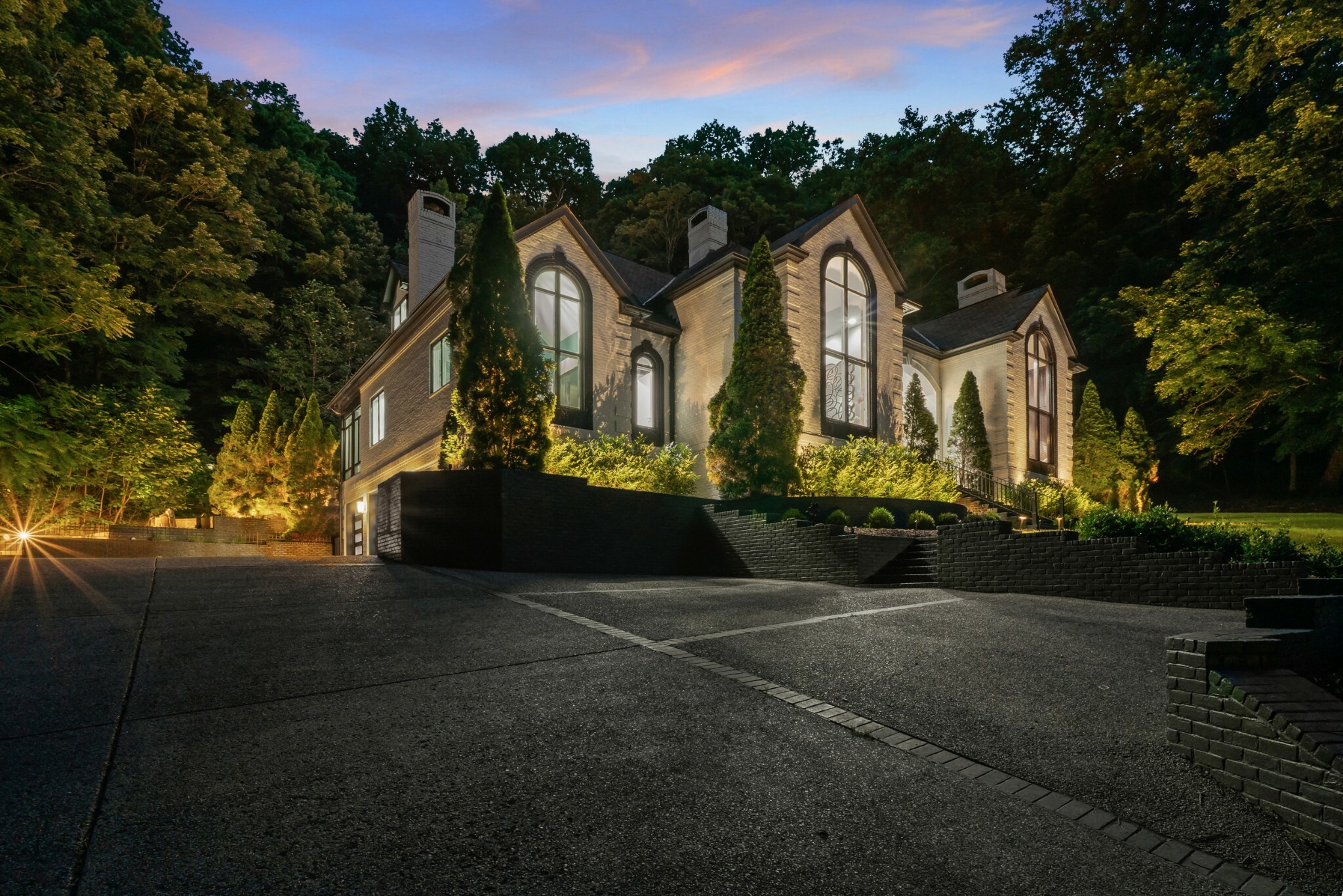 Property Photo:  31 Annandale  TN 37215 