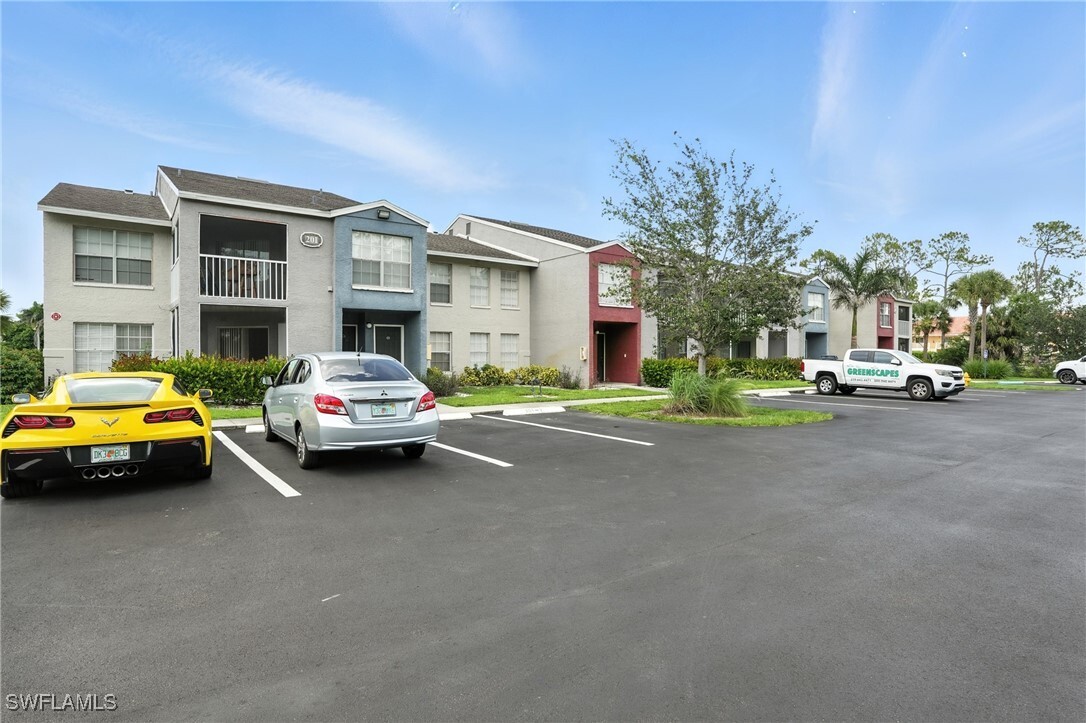 Property Photo: 201-5 Santa Clara Drive 201 FL 34104
