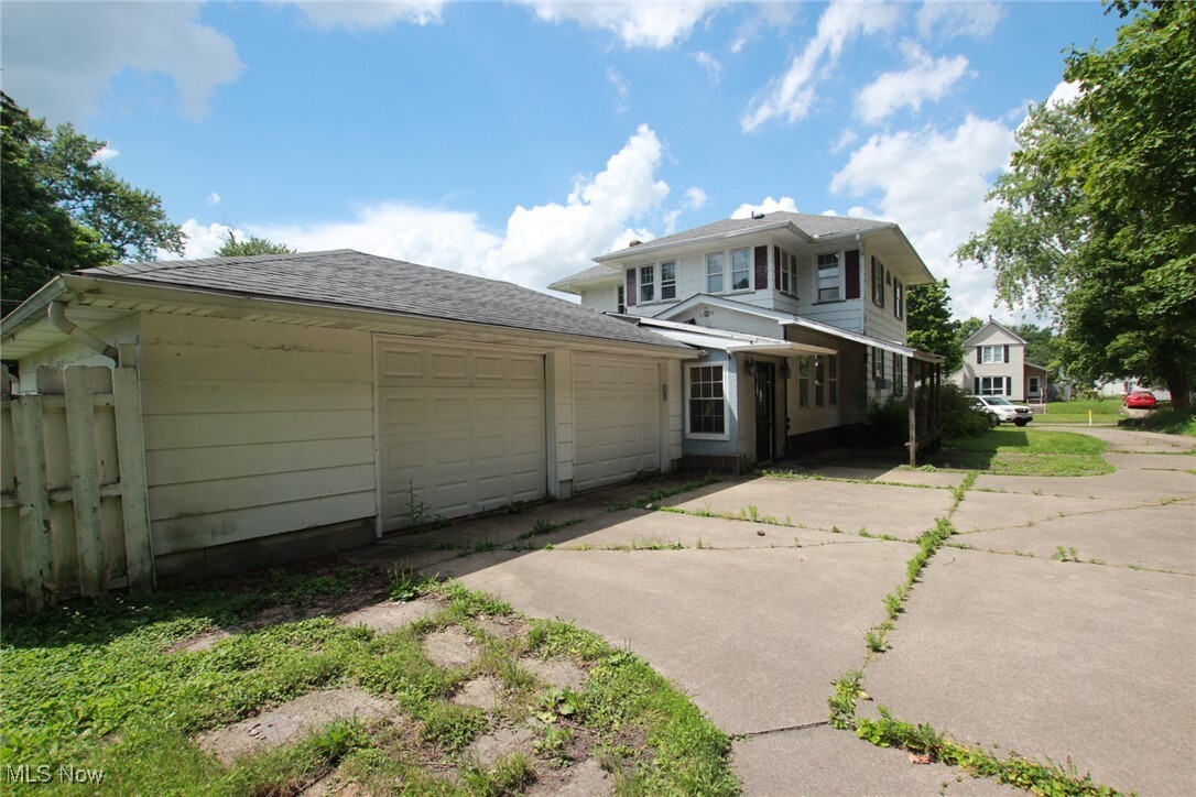 Property Photo:  265 W Maryland Avenue  OH 44672 