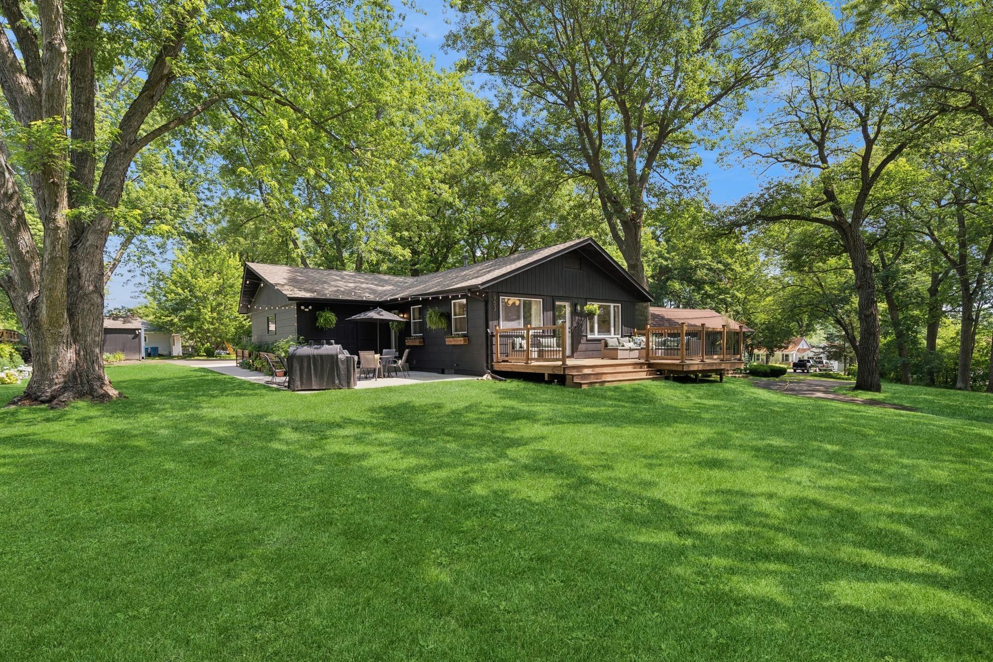 Property Photo:  953 10th Avenue SE  MN 55025 