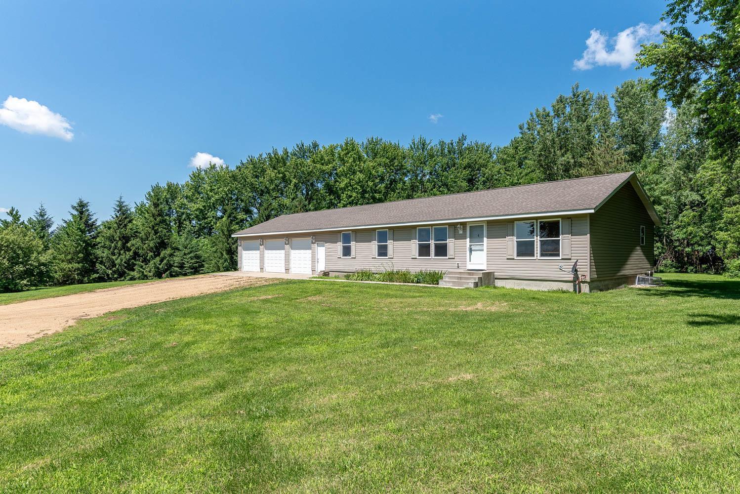 Property Photo: 39205 436th Street MN 56082