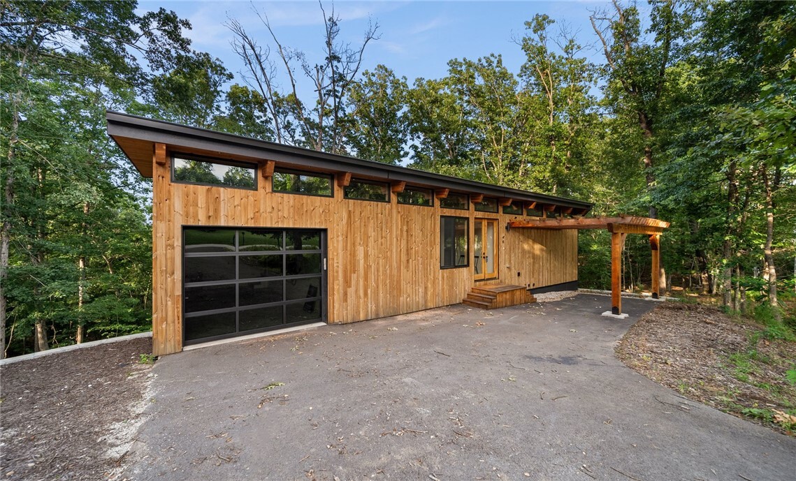 Property Photo: 46 W Elvendon Drive AR 72715