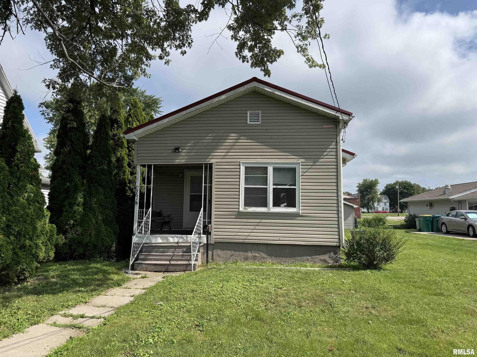 Property Photo: 1961 Washington Street IL 61401
