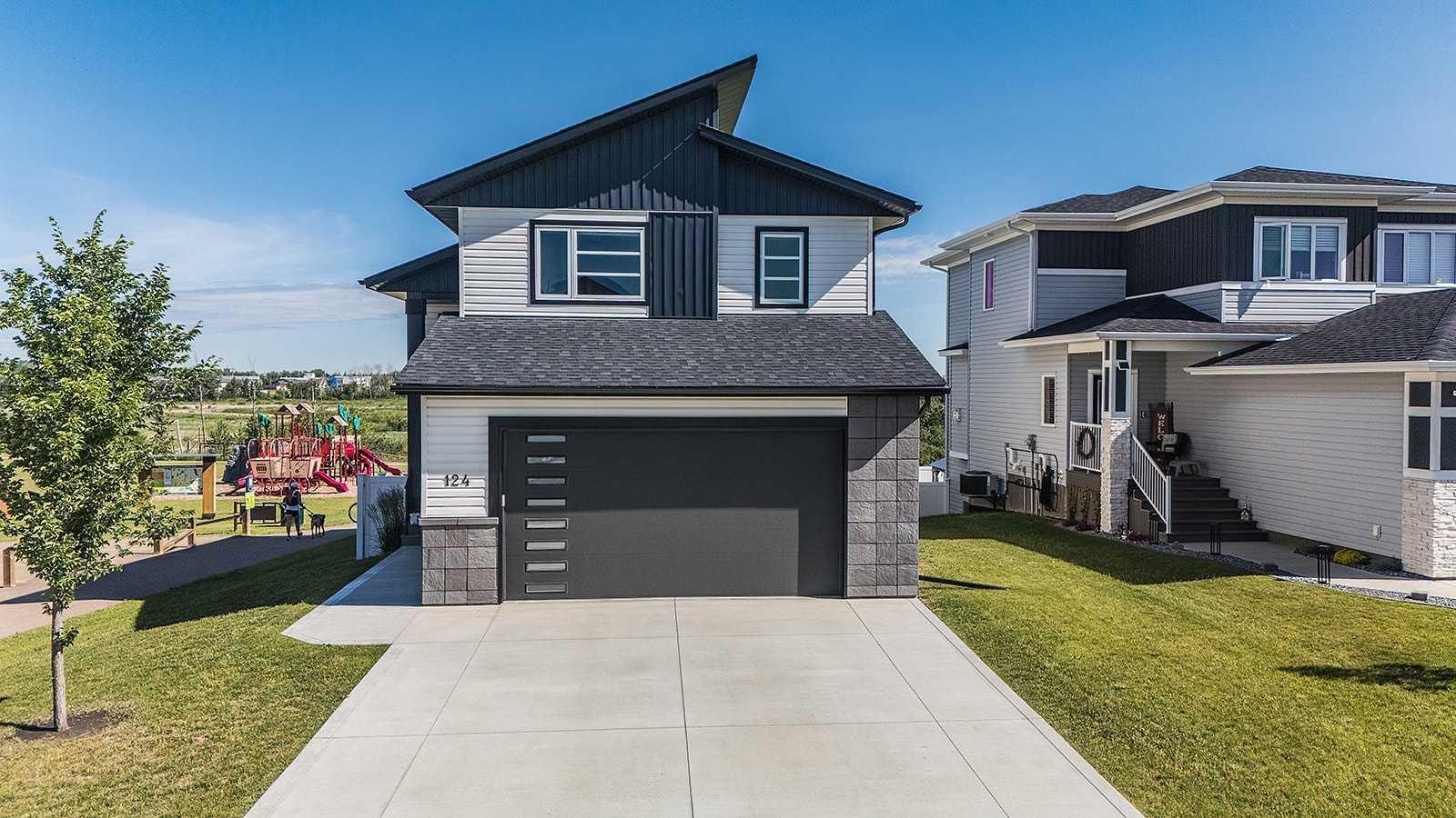 124 Eastpointe Drive  Blackfalds AB T4M 0H4 photo