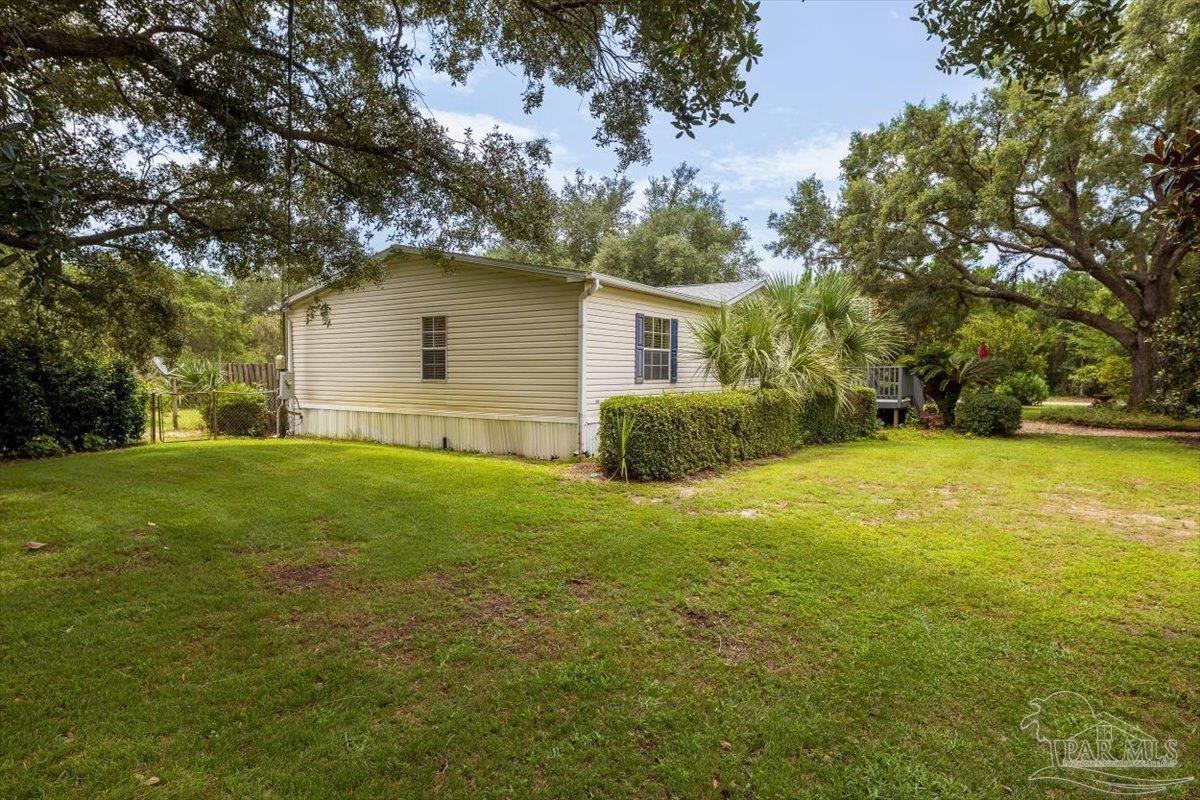 Property Photo: 1804 El Paso Trl FL 32566