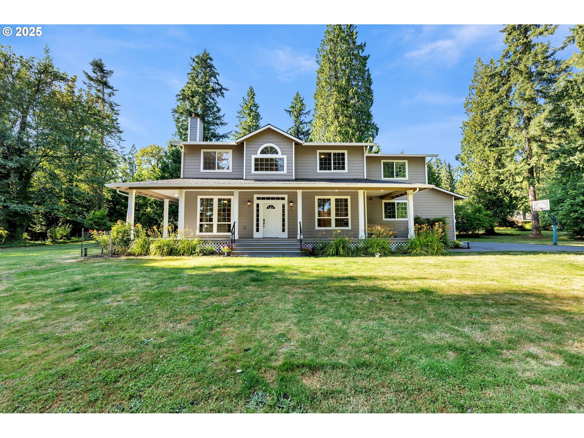 Property Photo: 1400 NW 155th Cir WA 98685