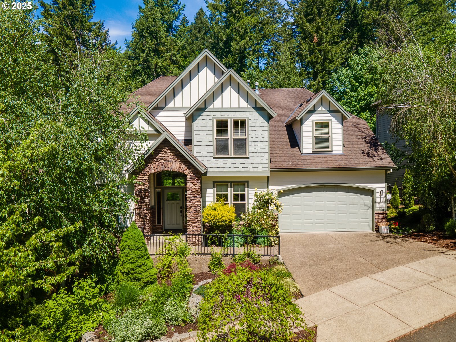 Property Photo: 13857 SE Tenino St OR 97236