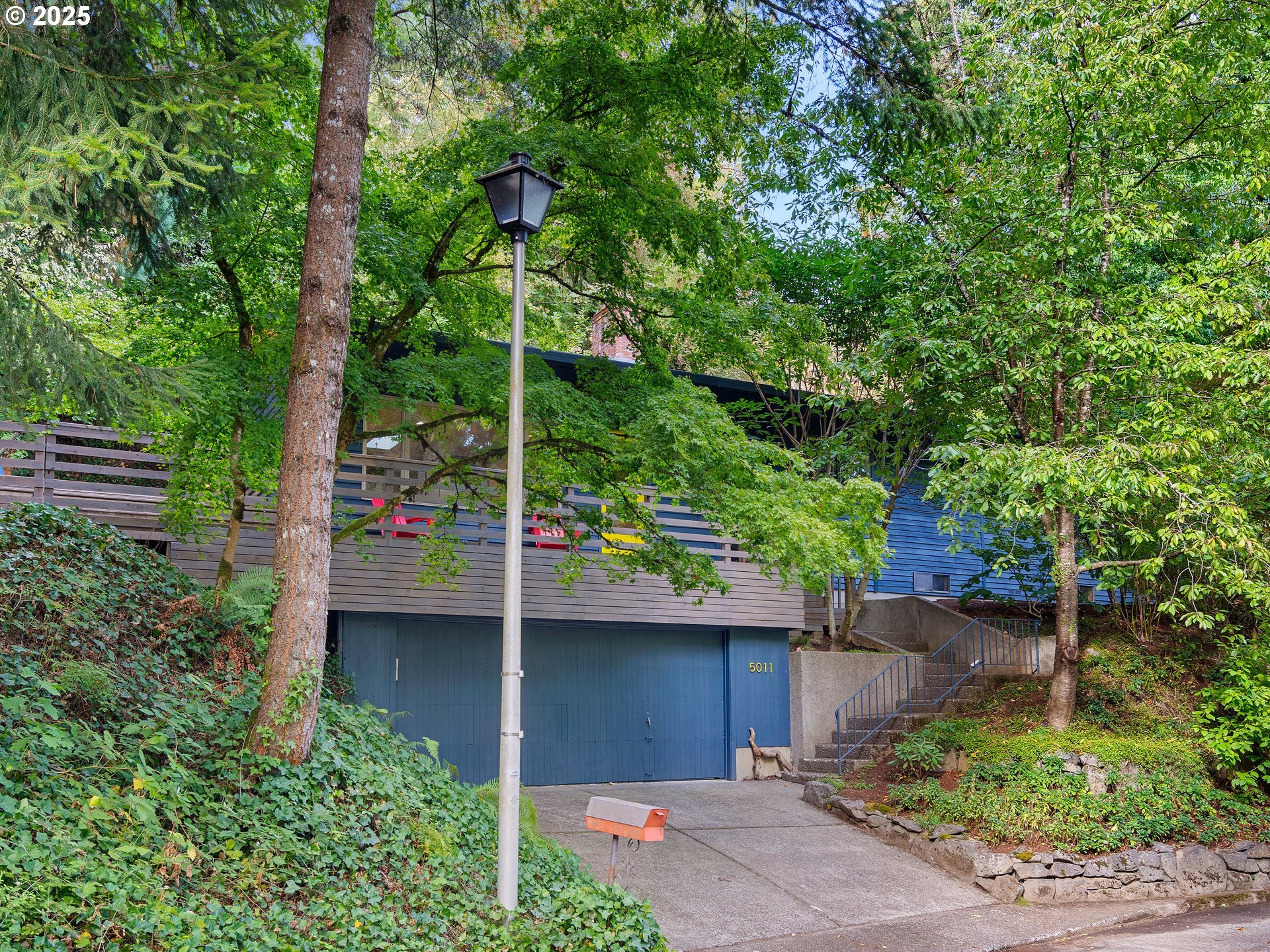 Property Photo: 5011 SW Fairhaven Dr OR 97221