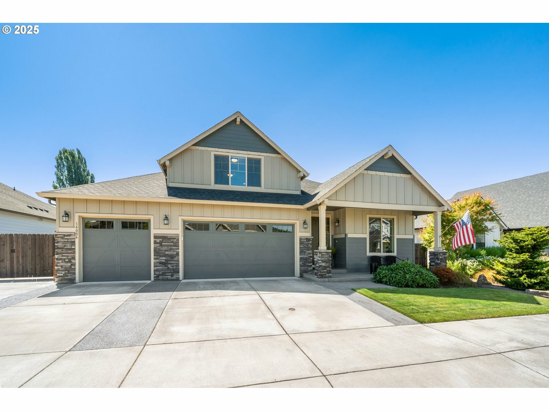 Property Photo: 14004 NE 52nd Ave WA 98686