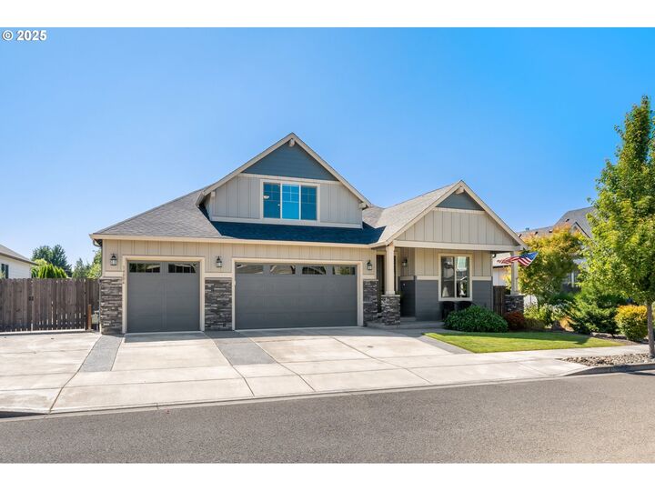 Property Photo: 14004 NE 52nd Ave WA 98686